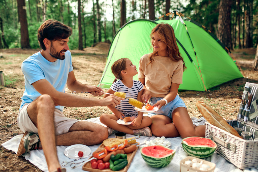 FAMILY CAMPING